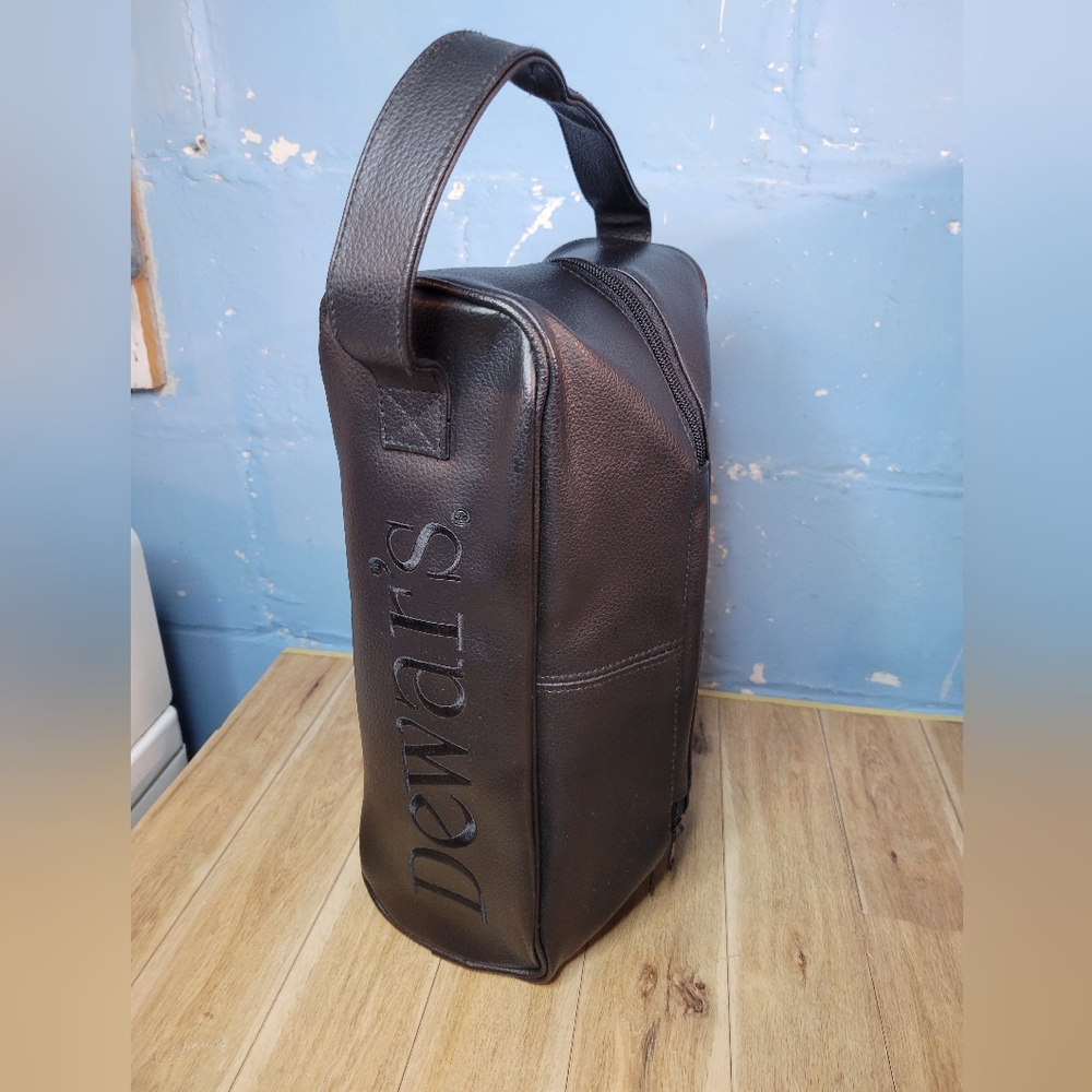 DEWAR'S Scotch 2 bottle carrying case, padded and divider